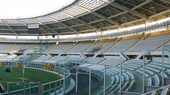 Stadium 21